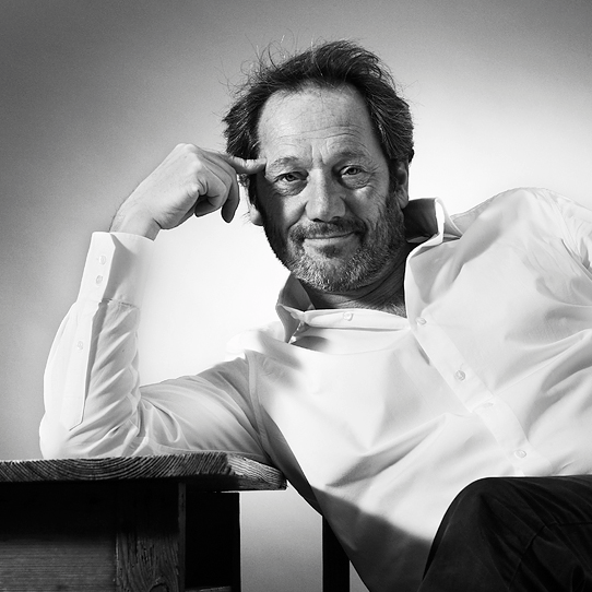 Gijs Scholten van Asschat - fotografie Floris Andrea fotograaf - floris andrea - portret | ritratto| portrait| ceva - piemonte | artist| kunstenaar| artista